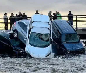 IMÁGENES IMPACTANTES: Violenta inundación arrastra decenas de coches y provoca caos en Girona