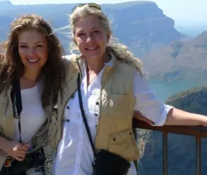 El último adiós: Thalía se despide de Ernestina Sodi en el Panteón Francés