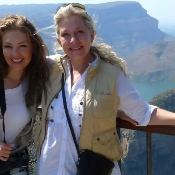 El último adiós: Thalía se despide de Ernestina Sodi en el Panteón Francés