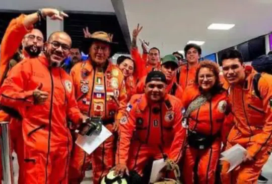 Los Topos mexicanos reciben aplausos por su apoyo en Valencia Los Topos mexicanos reciben aplausos por su apoyo en Valencia