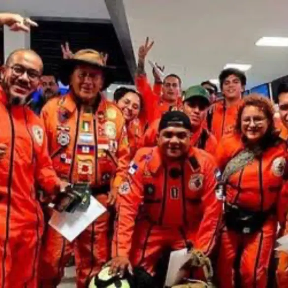 Los Topos mexicanos reciben aplausos por su apoyo en las inundaciones de Valencia