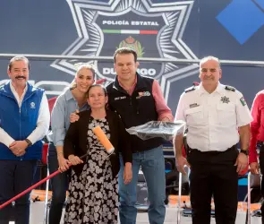 Vieja gritona: exhiben a gobernador de Durango insultando a mujer en evento público