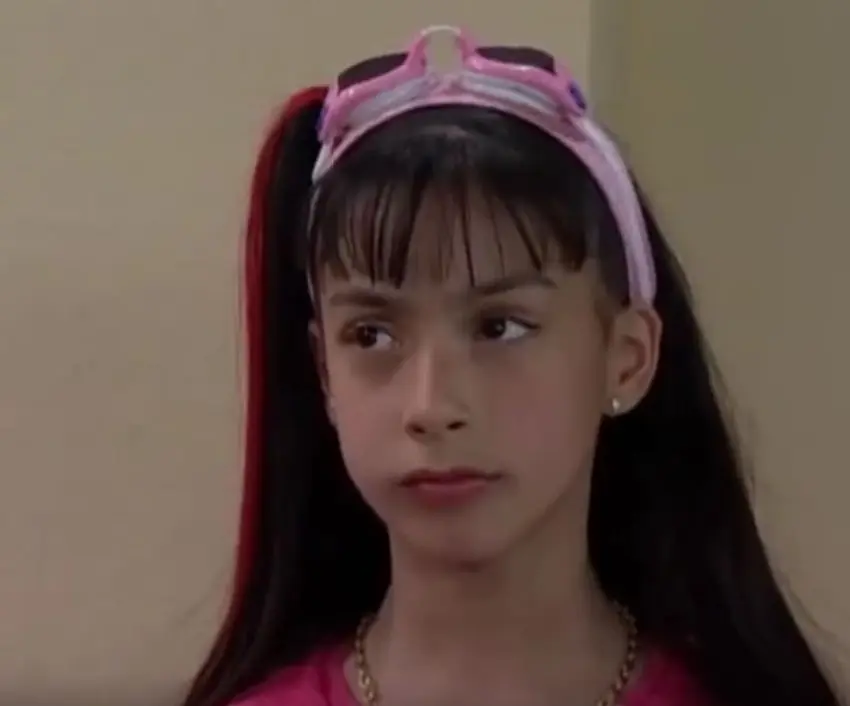 'Alegrijes y Rebujos' fue una telenovela infantil de 2003 que Televisa realiz&oacute; con los finalistas del reality show 'C&oacute;digo FAMA'.