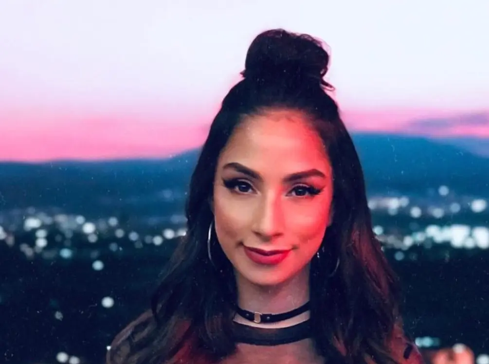 En 2002 ingres&oacute; al reality show 'C&oacute;digo FAMA' y, gracias a eso, obtuvo el protag&oacute;nico de 'Alegrijes y Rebujos'.