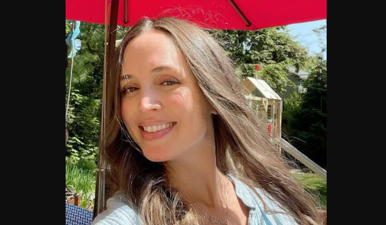 Ahora tiene 43 años de edad y dos hijos. Ha participado en películas como Kilian Jornet: camino al Everest y El Santo.