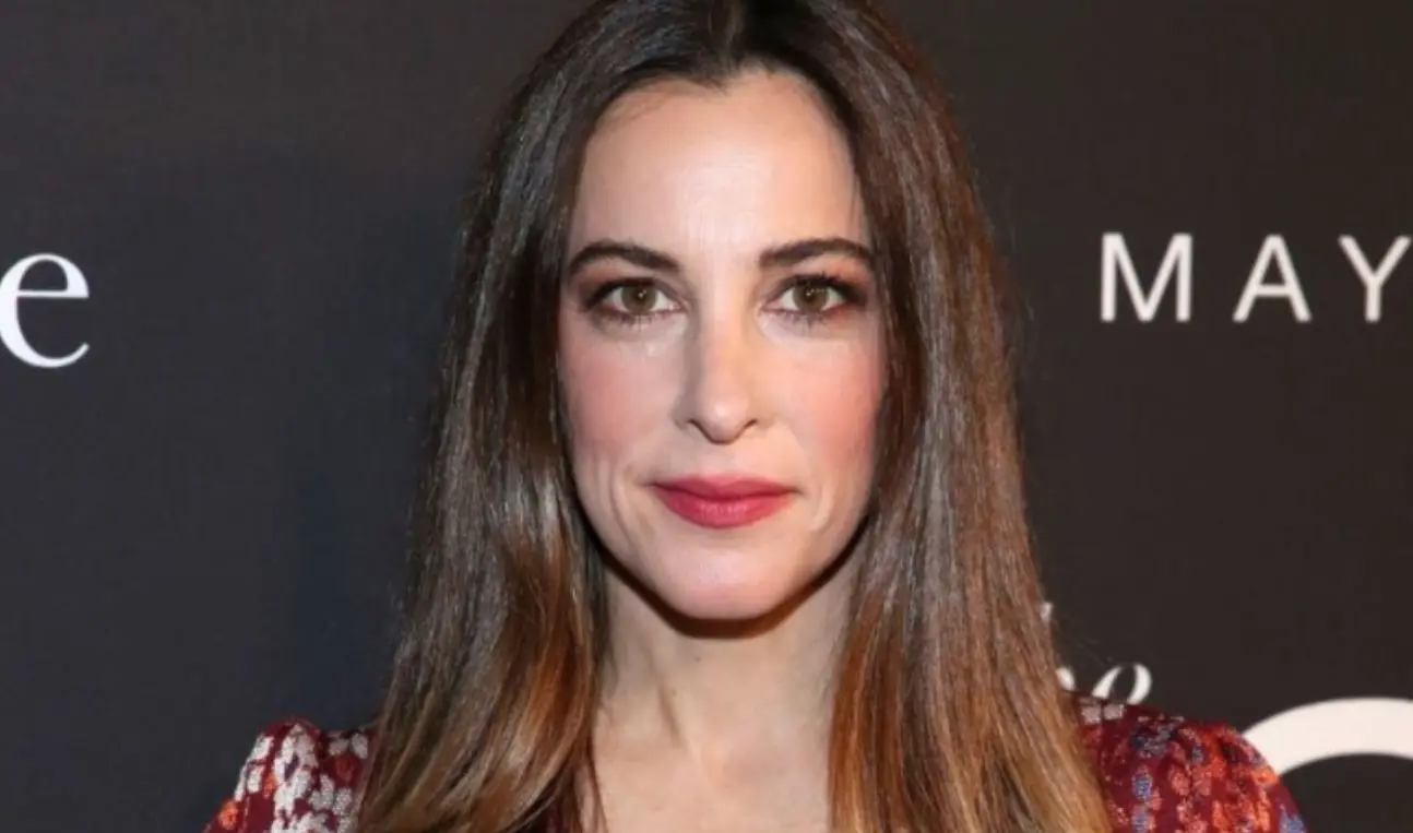 Ahora tiene 46 años y ha participado en películas como Paterno y The Interestings.