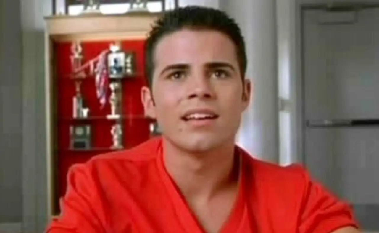 Nathan West interpretó a Jan