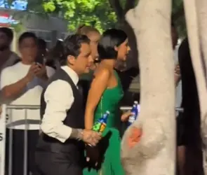 La reacción de Christian Nodal al oír que le gritan Cazzu a Ángela Aguilar