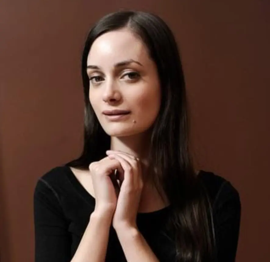 Ahora tiene 37 años, tuvo pequeños papeles en películas como 'El pacto', pero lleva varios años retirada de la actuación.