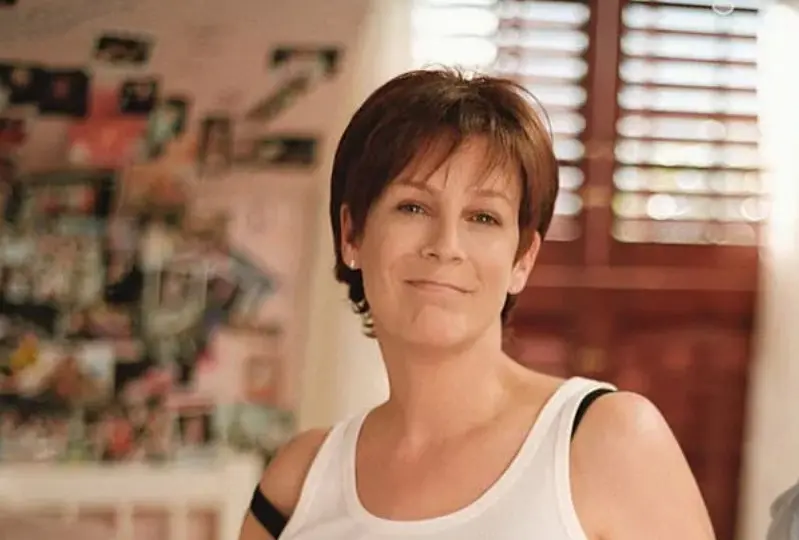 Jamie Lee Curtis interpretó a la Dra. Tess Coleman, la mamá de Anna.