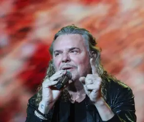 Vocalista de Maná genera polémica al elogiar a los regios y lo tunden en redes