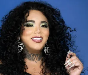 Me abandonaste para hacerte trans: Mujer confronta a Paolita Suárez en la calle