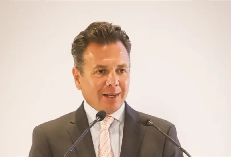 Pablo Lemus respalda a Enrique Alfaro en iniciativa para que Jalisco salga de Pacto Fiscal. Pablo Lemus respalda a Enrique Alfaro en iniciativa para que Jalisco salga de Pacto Fiscal.
