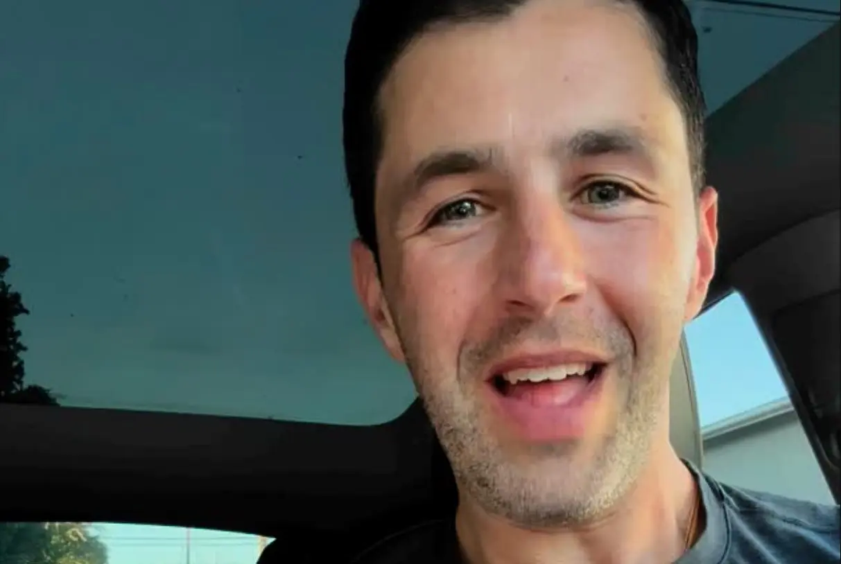 Ahora tiene 38 años. Está casado con Paige O'Brien y tienen un hijo. Ha trabajado en películas como Sola en casa y Portales.