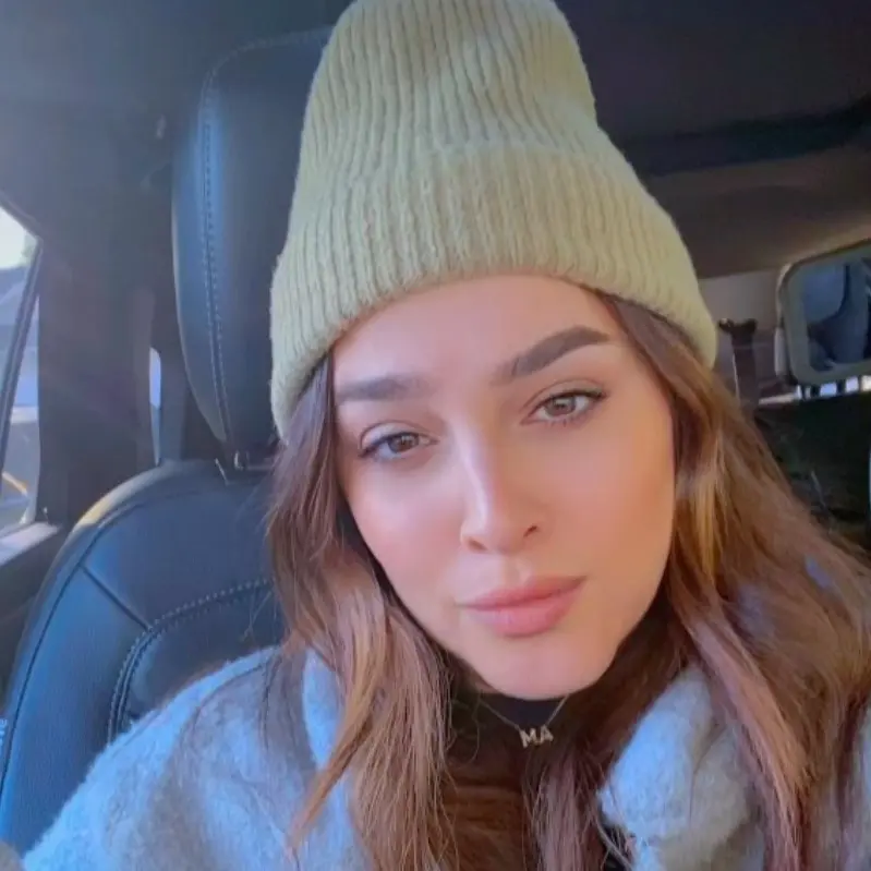 En su audici&oacute;n, Alisan confes&oacute; que su verdadera pasi&oacute;n era la m&uacute;sica. Tambi&eacute;n revel&oacute; que tuvo problemas de adicciones, pero llevaba 8 a&ntilde;os sobria.