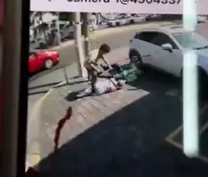 Indignación en Colima: sujeto agrede brutalmente a pareja de abuelitos a plena luz del día