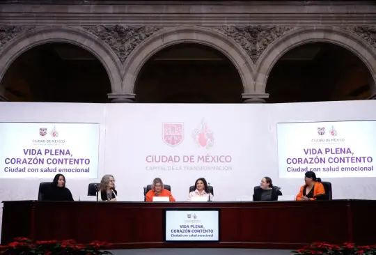 Clara Brugada en conferencia de prensa