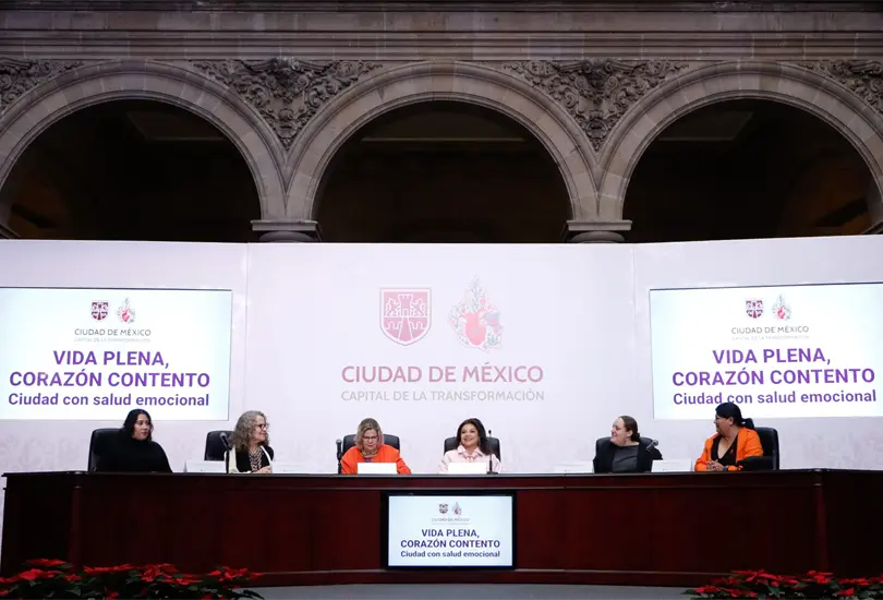 Clara Brugada en conferencia de prensa