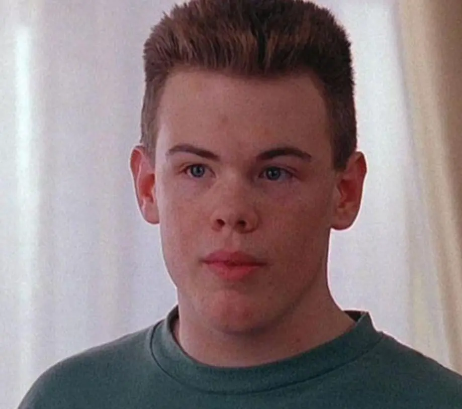 Devin Ratray interpretó a Buzz McCallister, hermano de Kevin