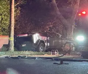 El momento en el que camioneta cybertruck explota por falla mecánica; mueren tres personas
