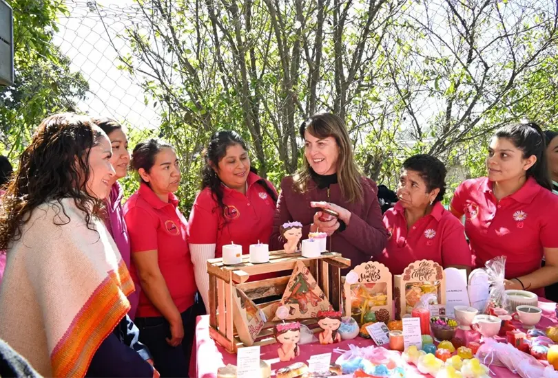 Gobierno de Margarita Gonz&aacute;lez Saravia impulsa la capacitaci&oacute;n de artesanos de comunidades originarias de Morelos.