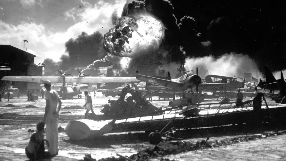 Pearl Harbor se cubrió de muerte por los ataques japoneses Especial