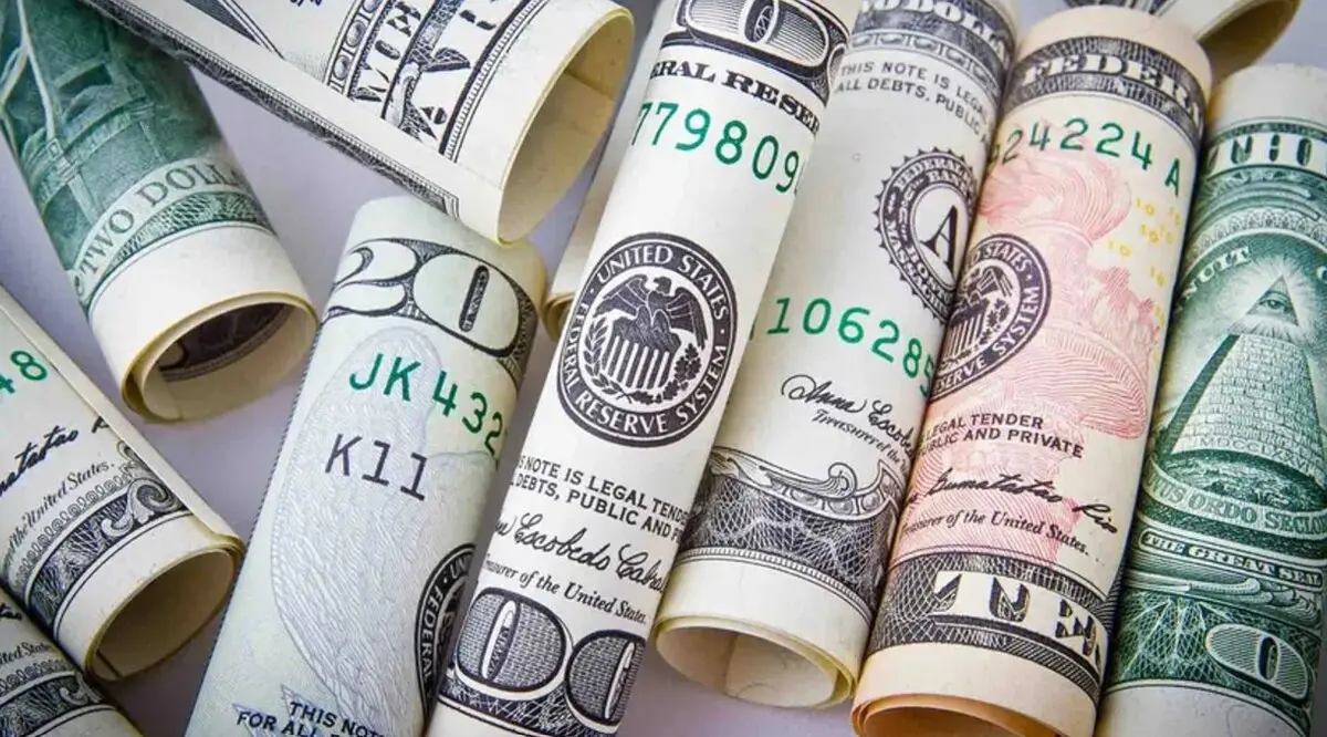 El dólar va a la baja. Archivo.