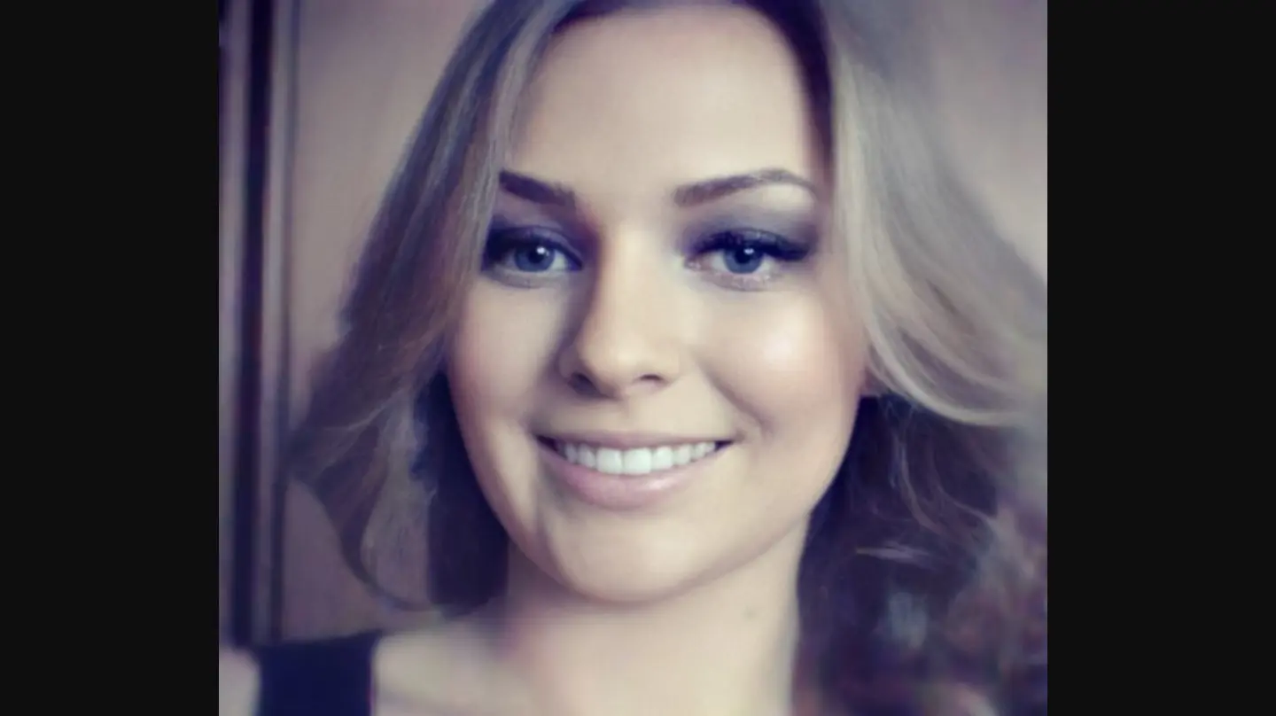 Ya en México, ingresó al Centro de Educación Artística (CEA) de Televisa para prepararse como actriz.