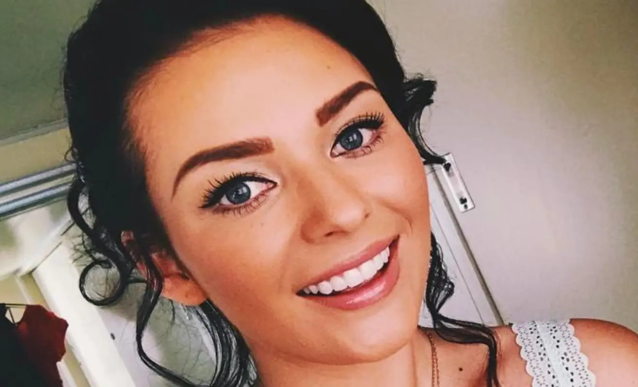 Como muchas personas, ha recurrido al microblading para cambiar la forma de sus cejas.