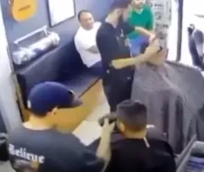 VIDEO | Momento exacto en que asesinan a líder de Los Zetas en una barbería