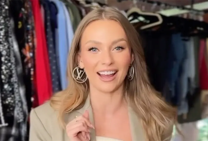Irina Baeva en su bazar navide&ntilde;o