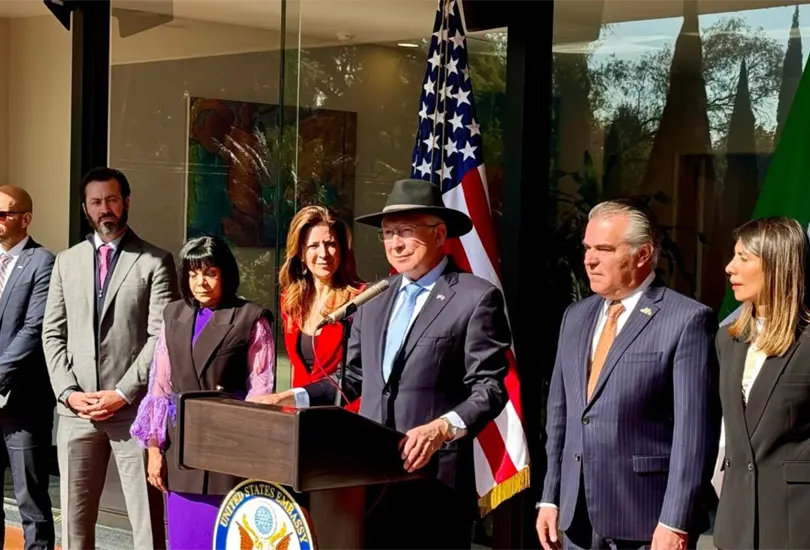 Ken Salazar reconoce a M&eacute;xico por desmantelar al C&aacute;rtel de Sinaloa.