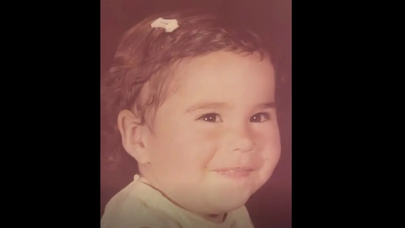 Paola Rojas Hinojosa nació el 20 de noviembre de 1976 en la Ciudad de México.