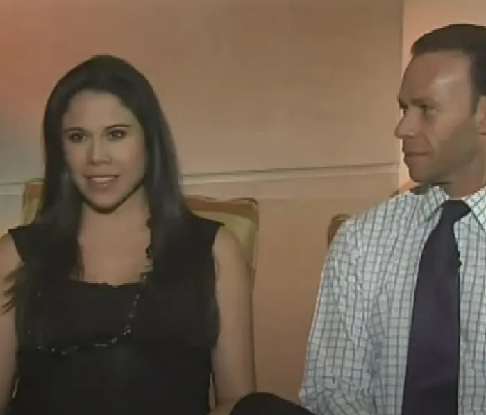 En marzo de 2009, contrajo matrimonio con el exfutbolista Luis Roberto Alves ´Zague´ en una ceremonia en las playas del Caribe mexicano y, en 2011, dio a luz a sus hijos mellizos: Leonardo y Paulo.