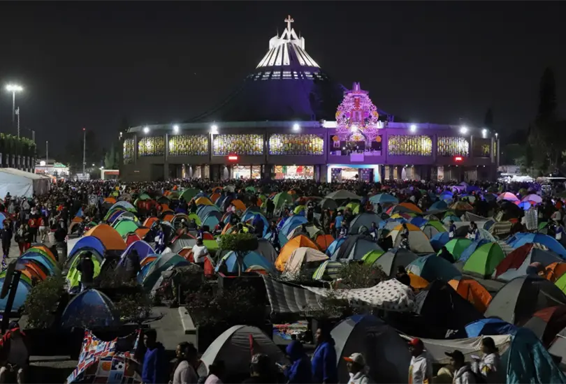 Millones de peregrinos celebran a la Virgen de Guadalupe.