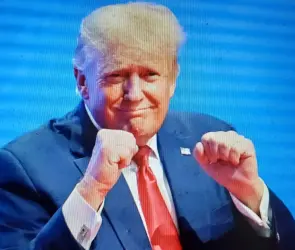 Trump mete freno y modera ataques contra México