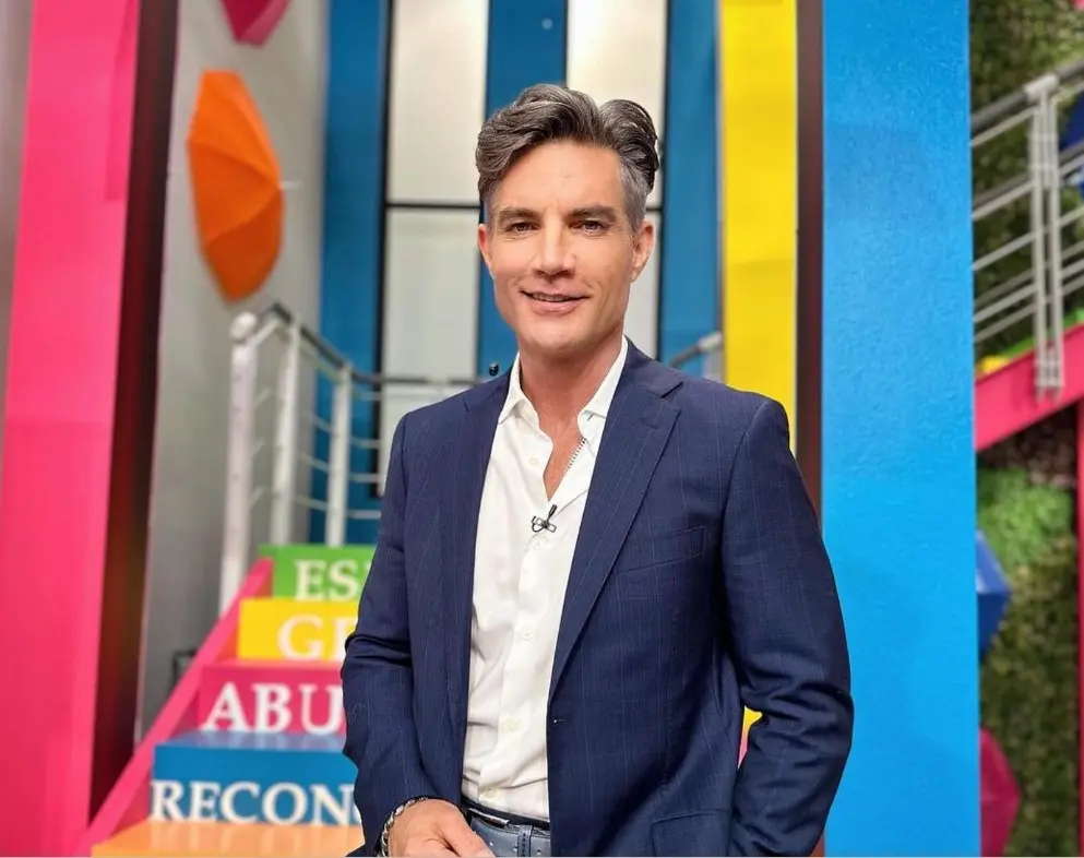 Ahora tiene 51 años y es padre de un hijo. Ha trabajado en telenovelas como 'Los ricos también lloran' y 'El amor invencible'.