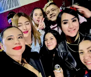 Sandra Cuevas arma bailongo en Valle Gómez con los vecinos | VIDEO