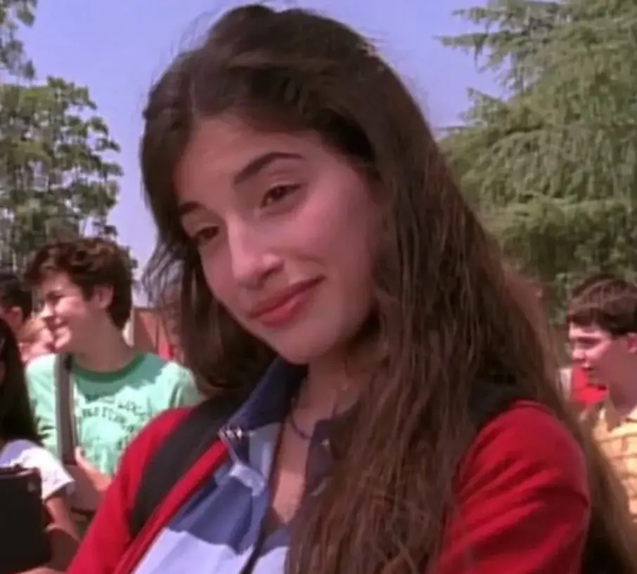 La joven apareció en varios capítulos y fue la primera chica de la que se enamoró Malcolm.<br>