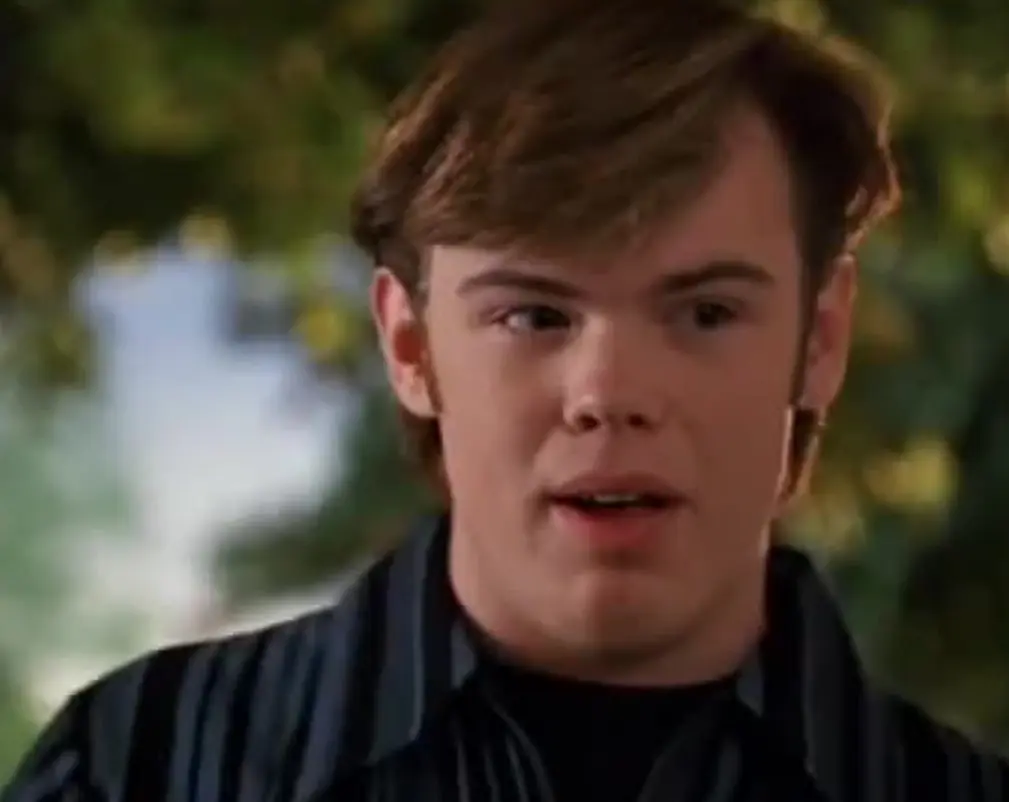 Devin Ratray interpretó a Mickey, el novio de Polly