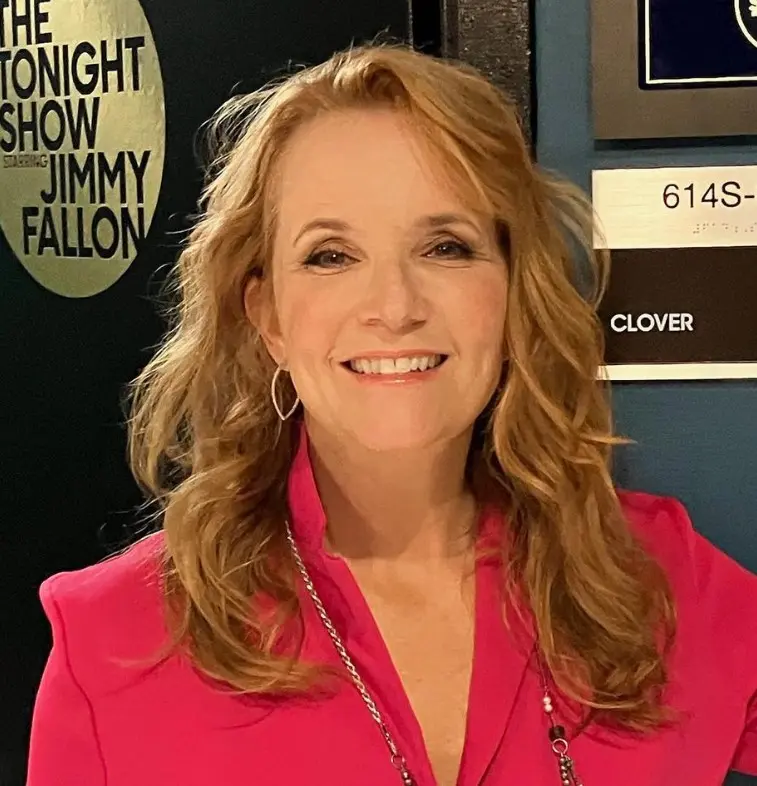 Ahora tiene 63 años, está casada con el cineasta Howard Deutch y tienen dos hijas. Ha participado en películas como 'Back in Time' y 'Sierra Burgess'.