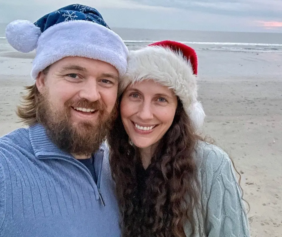 Ahora tiene 38 años y está casado. Su última película fue 'Golf in the Kingdom', en 2010. Luego se retiró de la televisión para convertirse en biólogo marino.