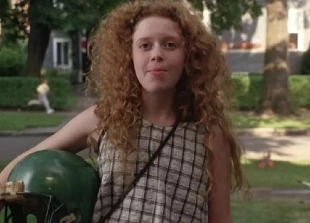 Natasha Lyonne interpretó a Polly, la niñera de Daniel