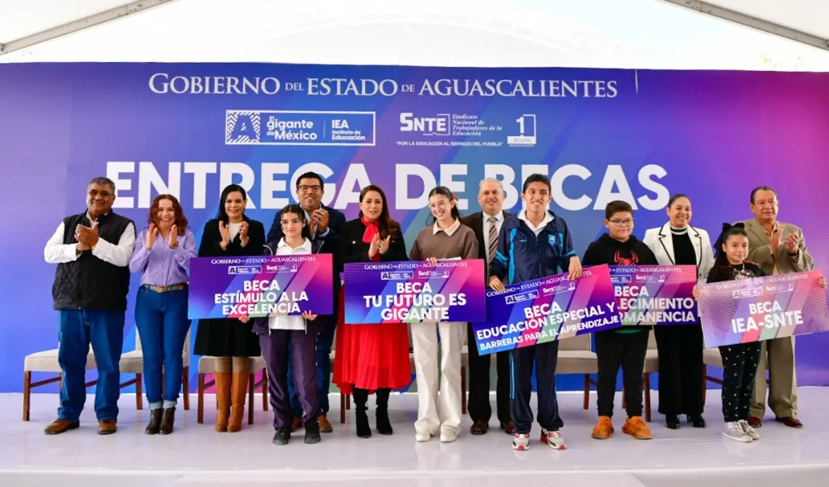  Tere Jiménez aseguró que la mejor herencia que se le puede dar a un niño es la educación.
 