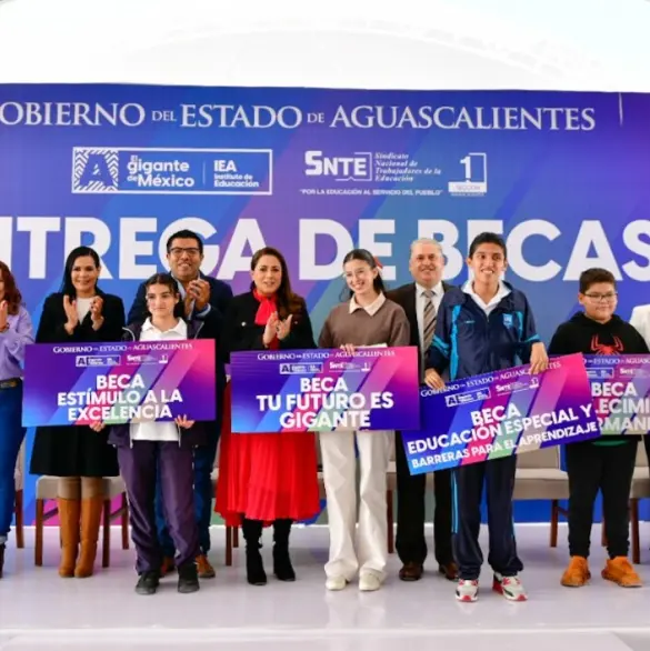 Gobierno de Aguascalientes otorga más de 50 mil becas a jóvenes estudiantes