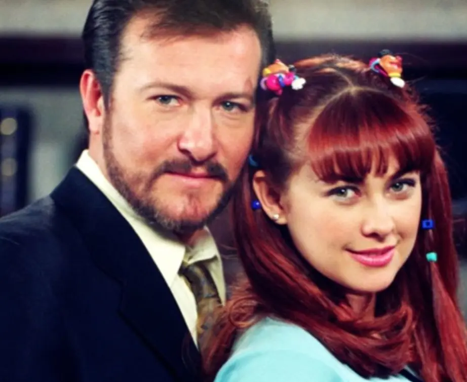 'Soñadoras' fue una popular telenovela juvenil de Televisa, estrenada en 1998, que sigue la historia de cuatro amigas que estudian en una preparatoria privada y enfrentan los problemas típicos de la adolescencia. ¿Qué fue del elenco de la telenovela a 26 años del estreno?