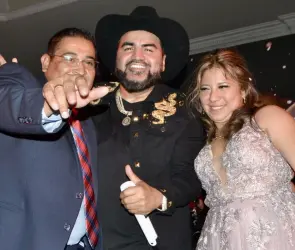 Alcalde de Ecatepec realiza millonaria fiesta de XV años con todo y El Mimoso