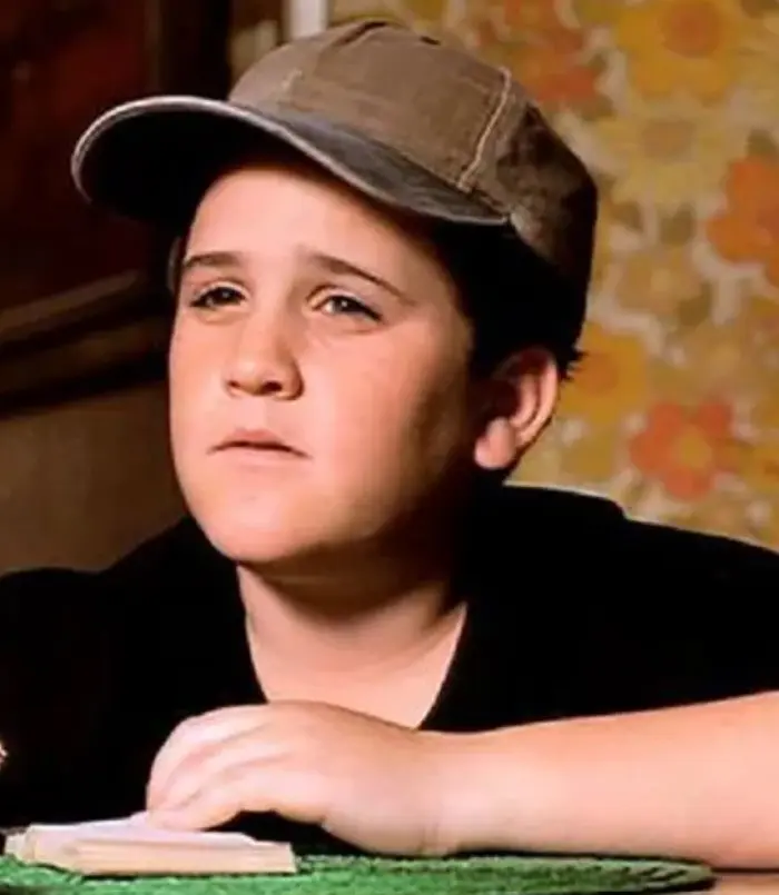 Brian Levinson interpretó a Michael Wormwood, el hermano de Matilda