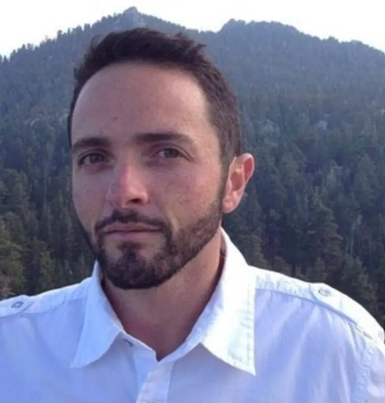 Ahora tiene 40 años. Abandonó la actuación y estudió la carrera de Medicina.