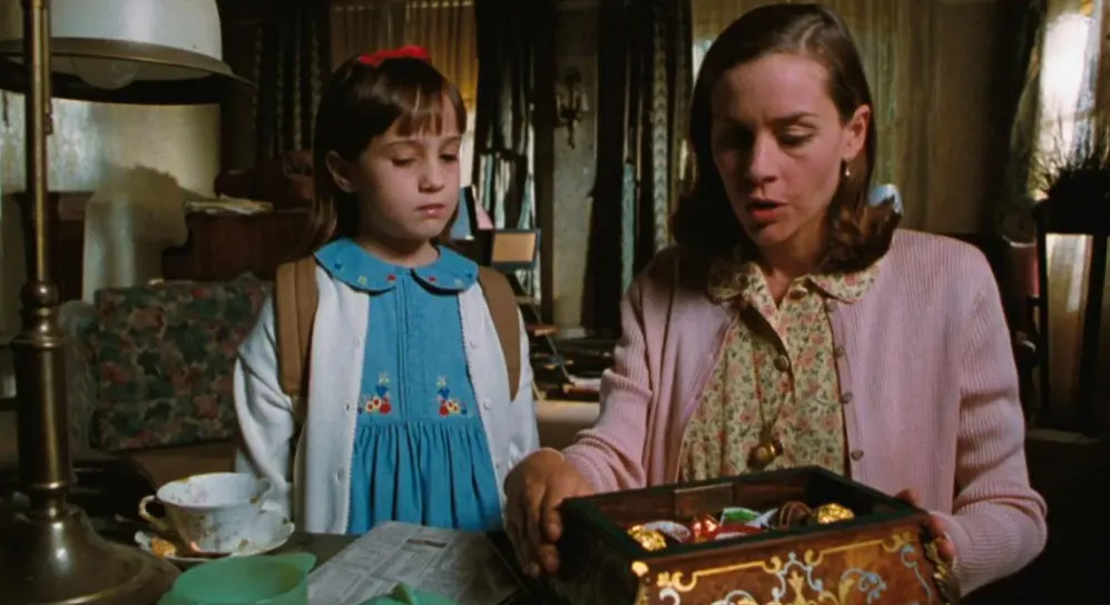 'Matilda' fue una película de fantasía estrenada en 1996, protagonizada por Mara Wilson. La historia gira en torno a una niña llamada Matilda Wormwood, quien es muy inteligente y tiene poderes telequinéticos, pero es descuidada por sus padres.¿Qué fue del elenco de 'Matilda' 28 años después?